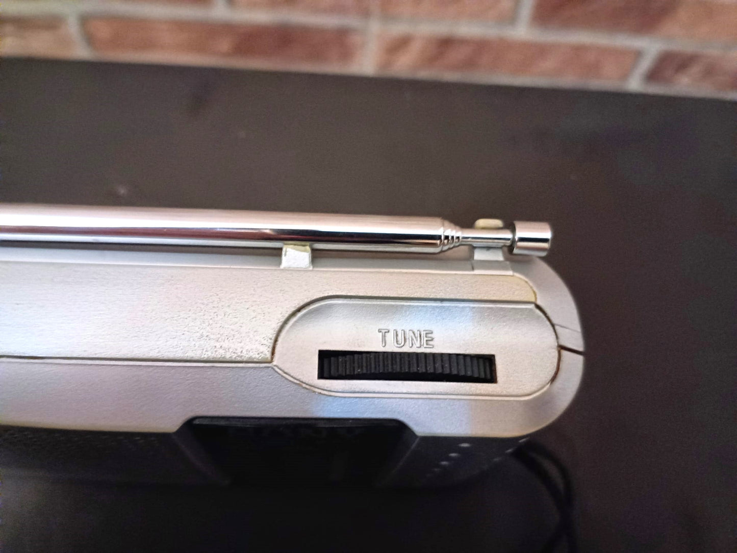 Radio Portátil Sony ICF-8 Gris – AM/FM – Vintage Funcional (1990)