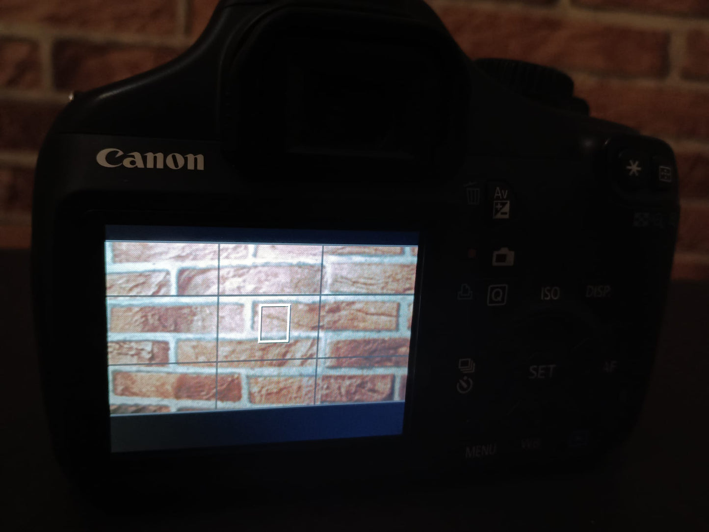 Canon EOS 1100D + Objetivo 18-55mm IS II + Extras