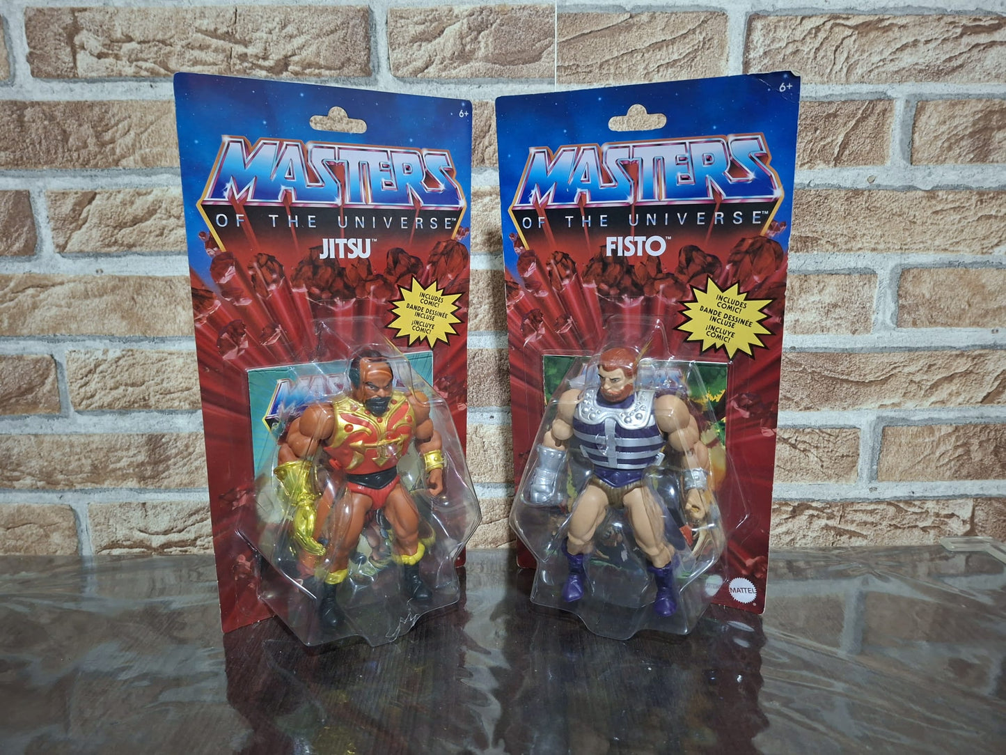 Pack Pareja: Fisto (Heroic Fist-Smashing Warrior) & Jitsu (Evil Chopping Master)
