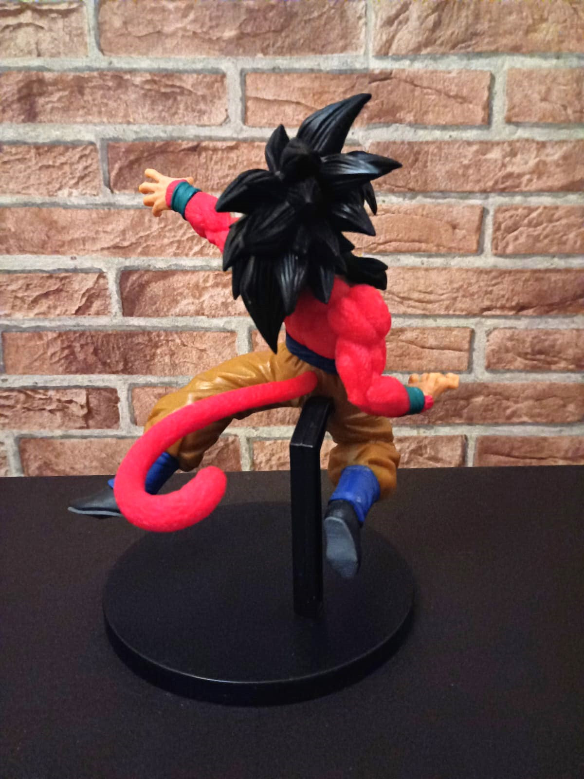 Goku SSJ 4 BANPRESTO